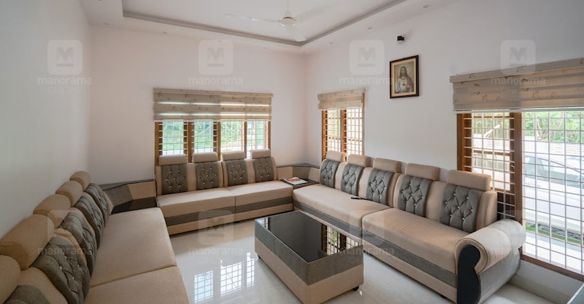 karukutty-house-living karukutty-house-living