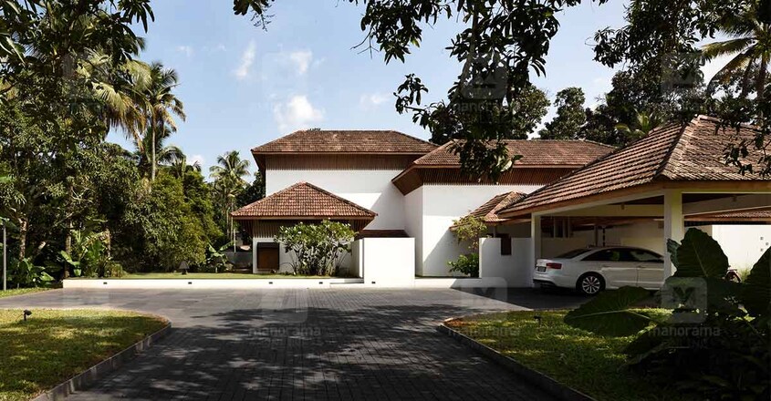 traditional-house-aloor-yard traditional-house-aloor-yard