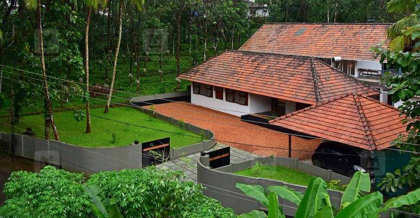 traditional-house-kanjirappally-exterior traditional-house-kanjirappally-exterior