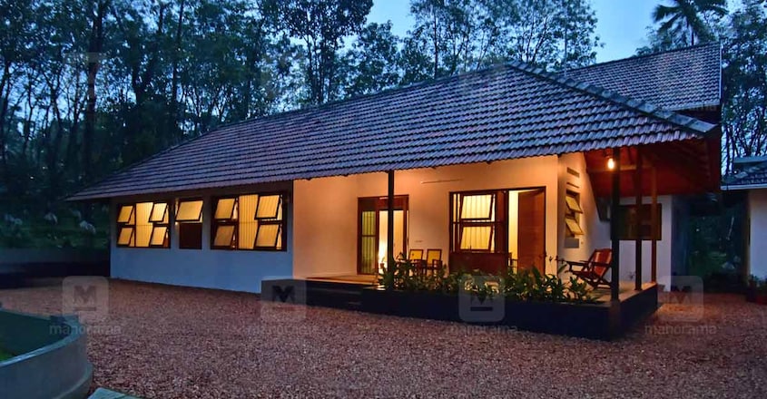 traditional-house-kanjirappally-night traditional-house-kanjirappally-night