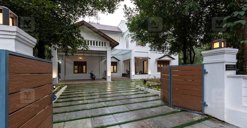 colonial-house-angamali-exterior colonial-house-angamali-exterior