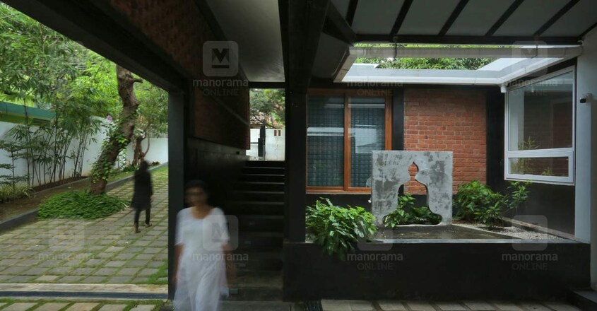 rare-house-poojapura-courtyard rare-house-poojapura-courtyard