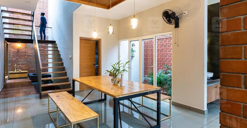 cute-family-home-stairs cute-family-home-stairs