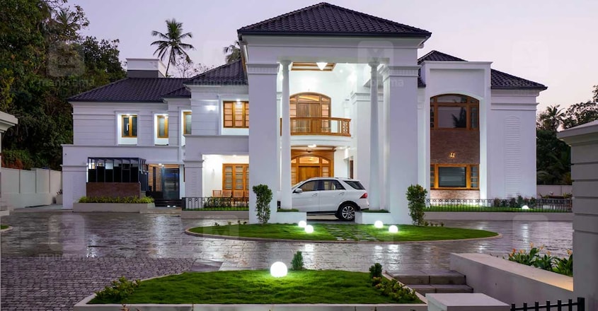 colonial-home-vadakara-night colonial-home-vadakara-night
