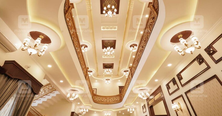 luxury-house-malappuram-ceiling luxury-house-malappuram-ceiling