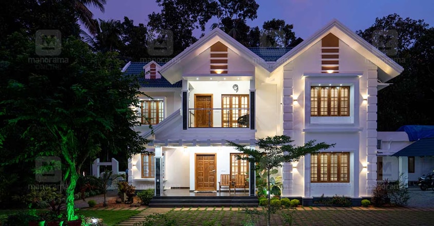 pandanad-house-night pandanad-house-night