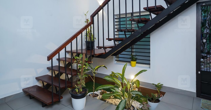 old-tharavad-stair old-tharavad-stair