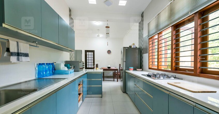 compact-architect-house-kattanam-kitchen compact-architect-house-kattanam-kitchen