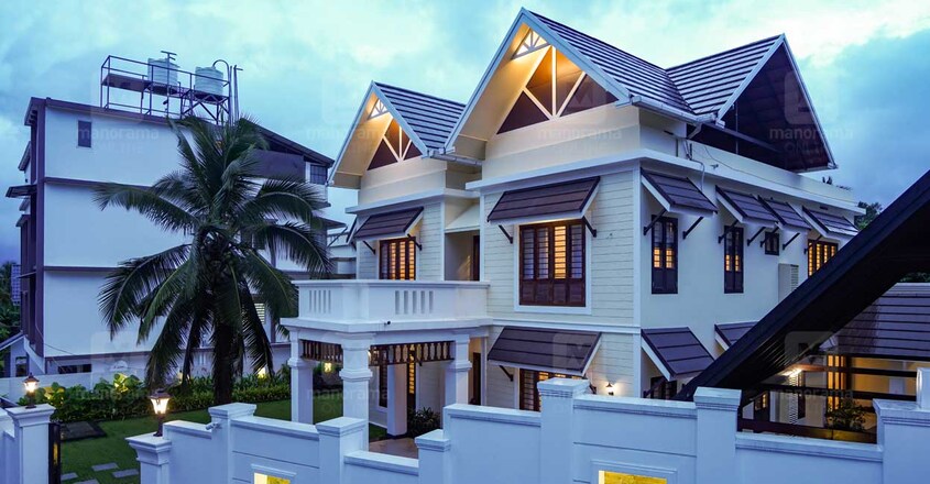 colonial-home-kalpetta-night colonial-home-kalpetta-night