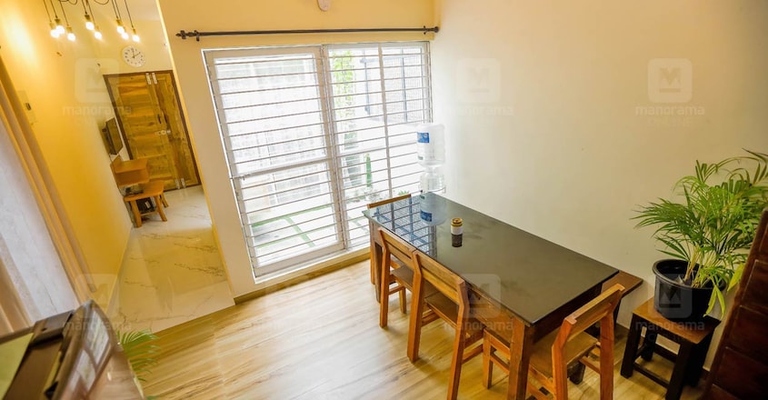 8lakh-home-thrissur-dining