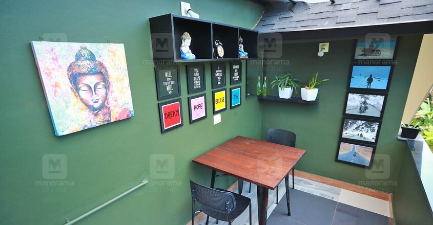 colonial-home-wayanad-balcony colonial-home-wayanad-balcony