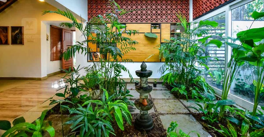 traditional-green-home-trissur-court traditional-green-home-trissur-court