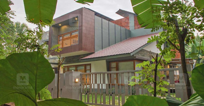 aluva-house-side aluva-house-side