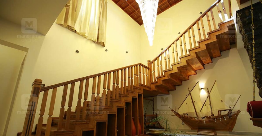 firos-house-punalur-boat firos-house-punalur-boat