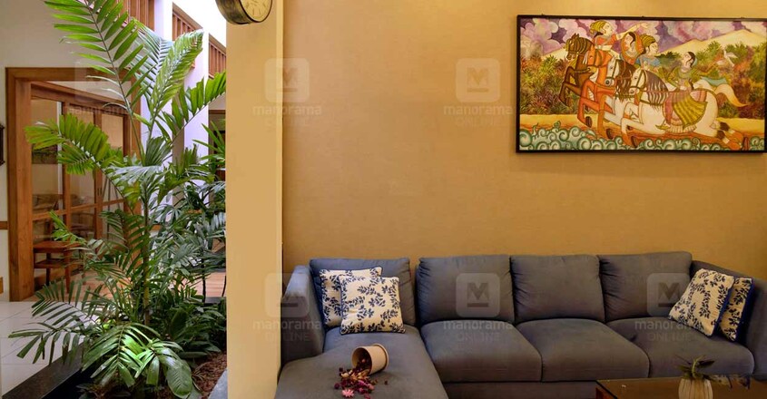 colonial-home-kothamangalam-living colonial-home-kothamangalam-living