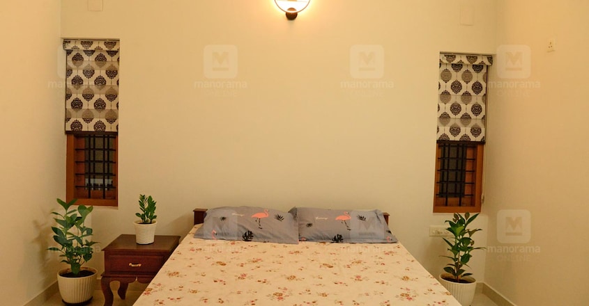 traditional-home-erumeli-bed traditional-home-erumeli-bed