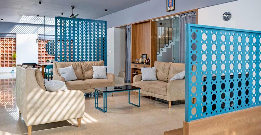 simple-house-korom-hall simple-house-korom-hall
