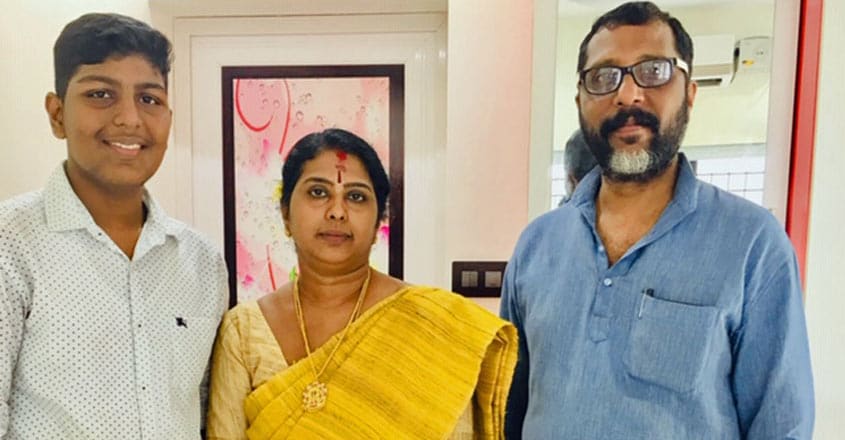 saju-thurthil-family saju-thurthil-family