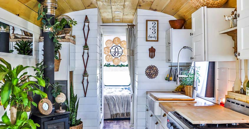 house-on-wheels-kitchen house-on-wheels-kitchen