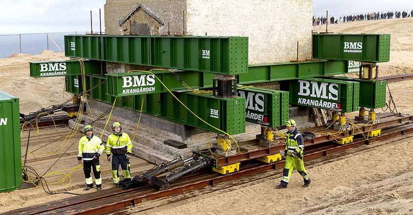 light-house-on-wheels-rail light-house-on-wheels-rail