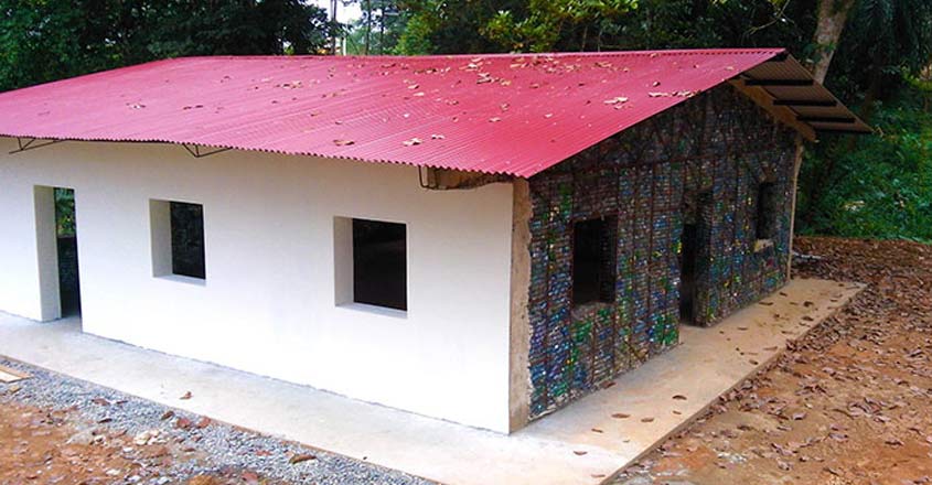 plastic-bottle-home plastic-bottle-home