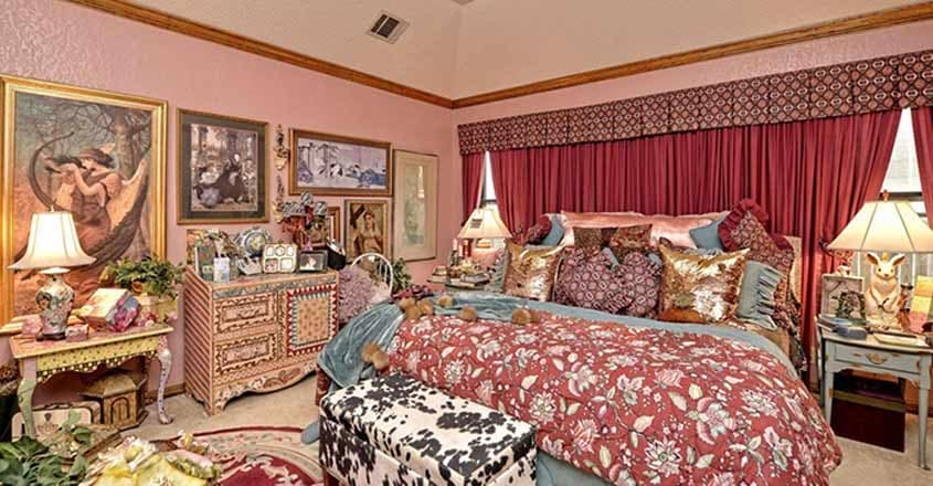 ugly-house-bed ugly-house-bed
