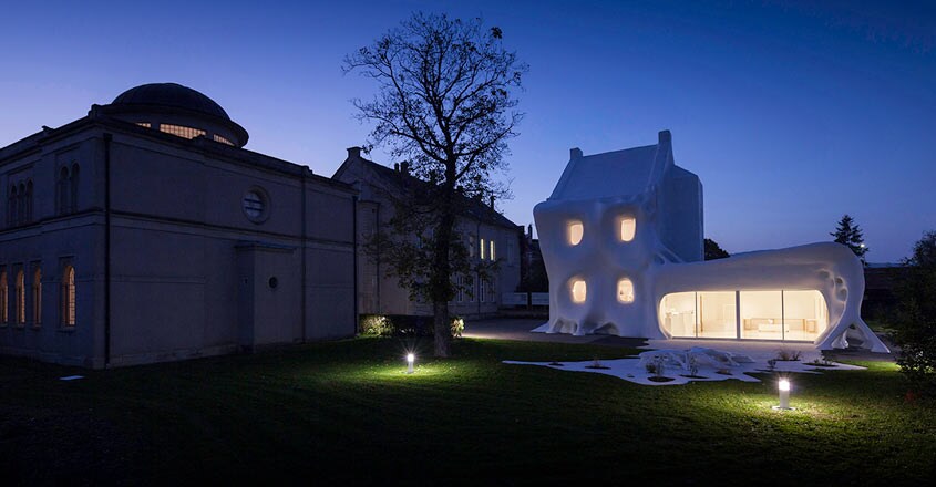 ghost-house-france-night ghost-house-france-night