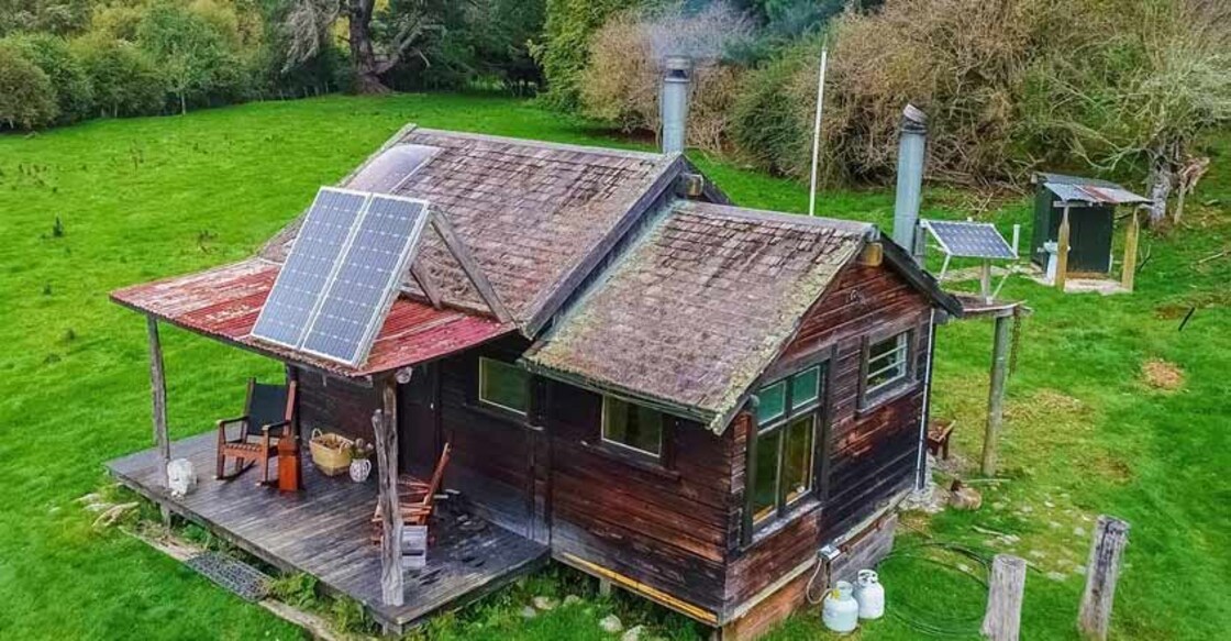 tiny-cabin-house