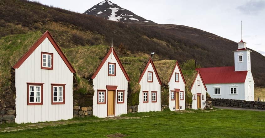 turf-house-iceland-exterior turf-house-iceland-exterior