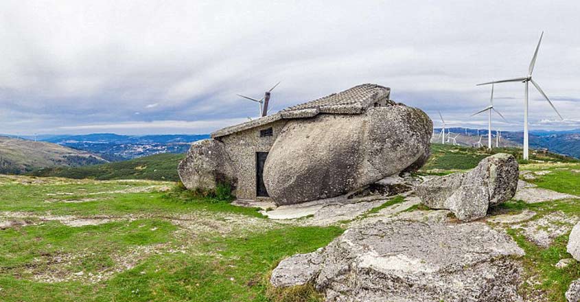 Flintstones-house-long-view Flintstones-house-long-view