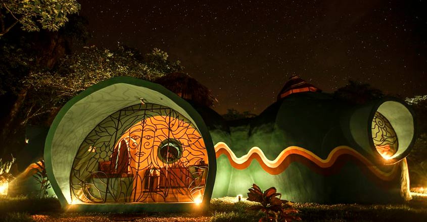 green-moon-lodge-night green-moon-lodge-night