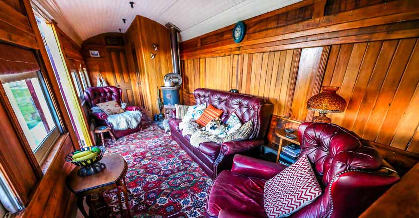 train-house-living train-house-living