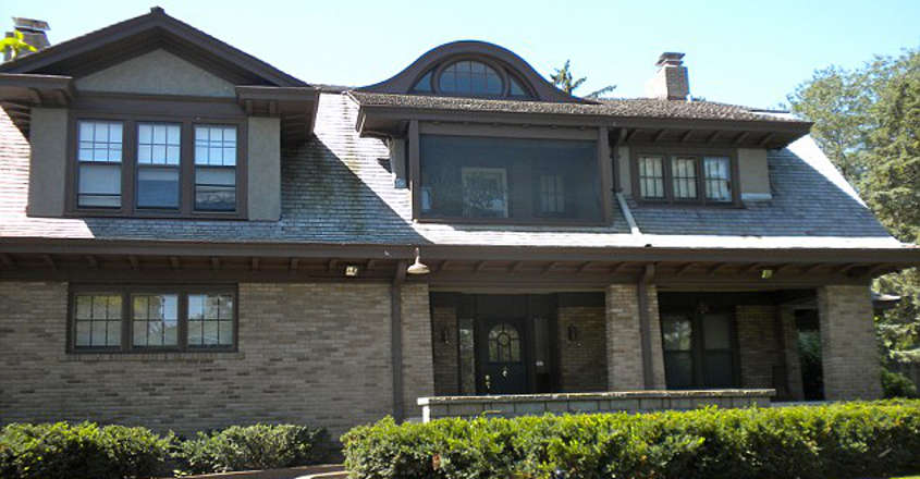 warren-buffet-house warren-buffet-house