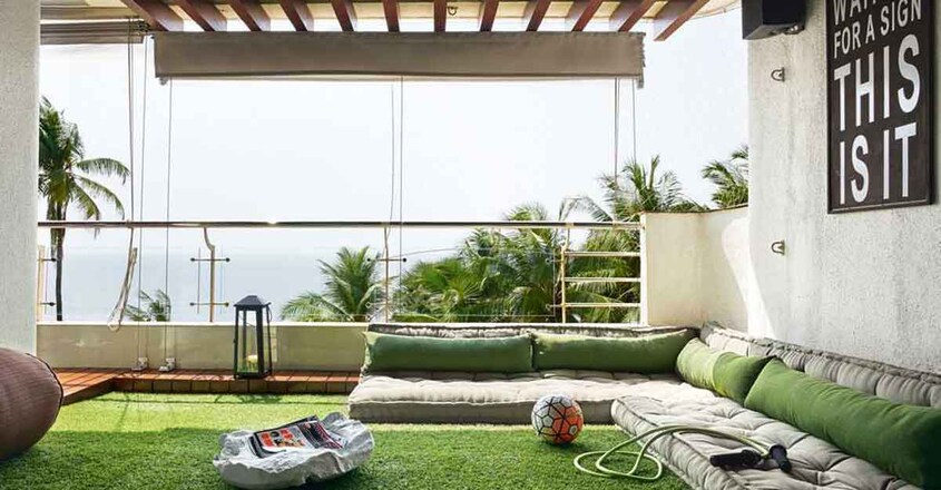 Hrithik-Roshan-at-home Hrithik-Roshan-at-home