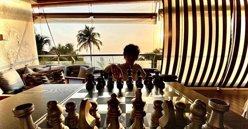 hrithik-house hrithik-house