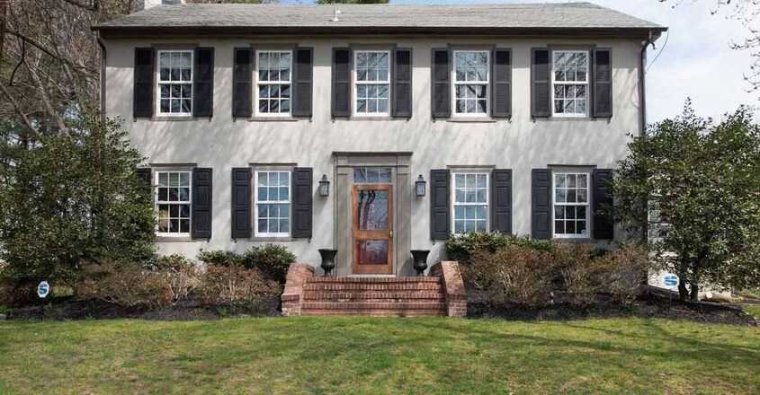 former-delaware-house former-delaware-house