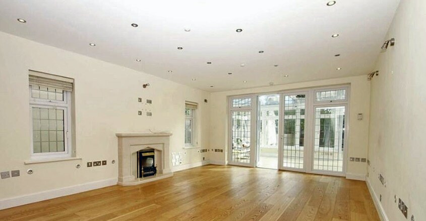 plug-point-house-hall plug-point-house-hall