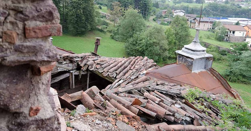 villa-de-vecchi-italy-dilapidated villa-de-vecchi-italy-dilapidated