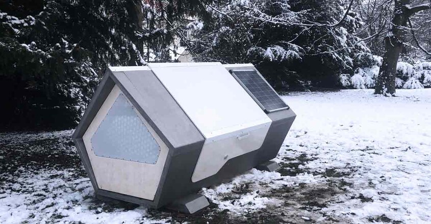 ulmer-nest-sleeping-pod-winter ulmer-nest-sleeping-pod-winter