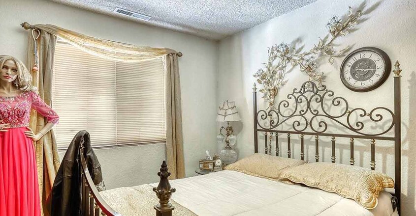 Mannequin-House-Bedroom Mannequin-House-Bedroom
