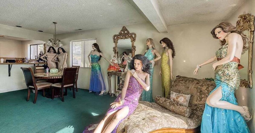 Mannequin-House-Living-Room Mannequin-House-Living-Room