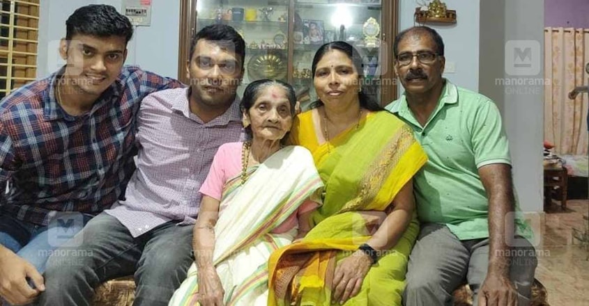 susheela-family susheela-family
