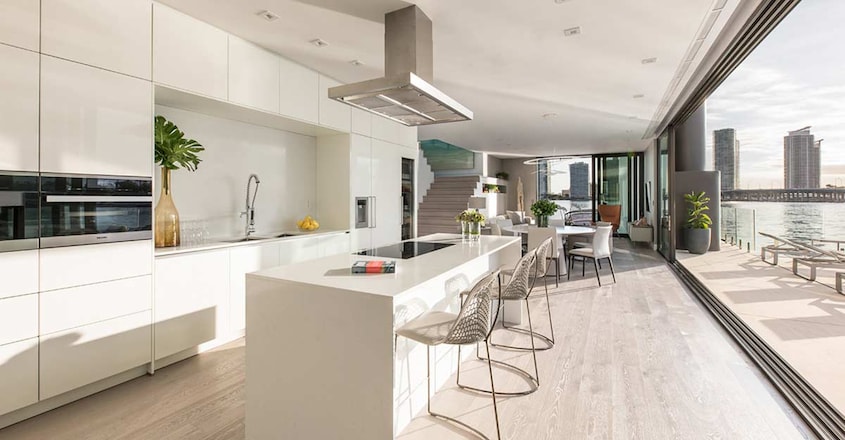 floating-mansion-kitchen floating-mansion-kitchen