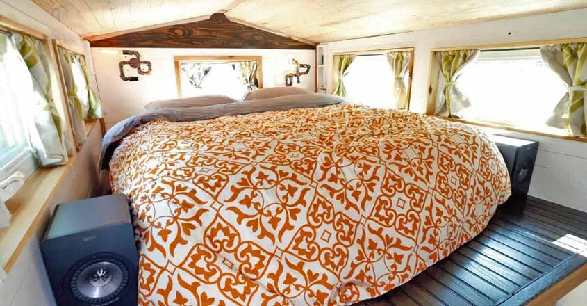 house-on-wheels-bed house-on-wheels-bed