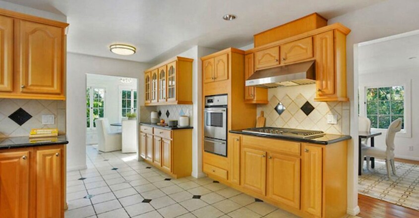 chadwick-boseman-kitchen chadwick-boseman-kitchen
