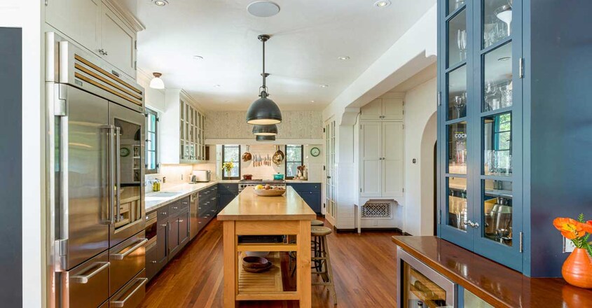 dicaprio-mom-house-kitchen dicaprio-mom-house-kitchen