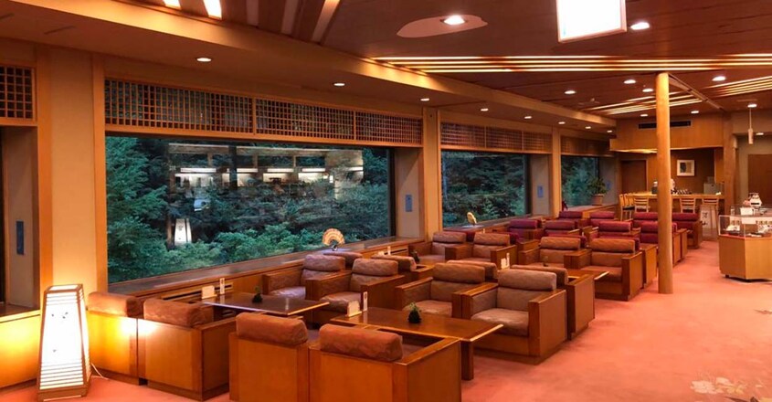 Nisiyama-Onsen-lobby Nisiyama-Onsen-lobby