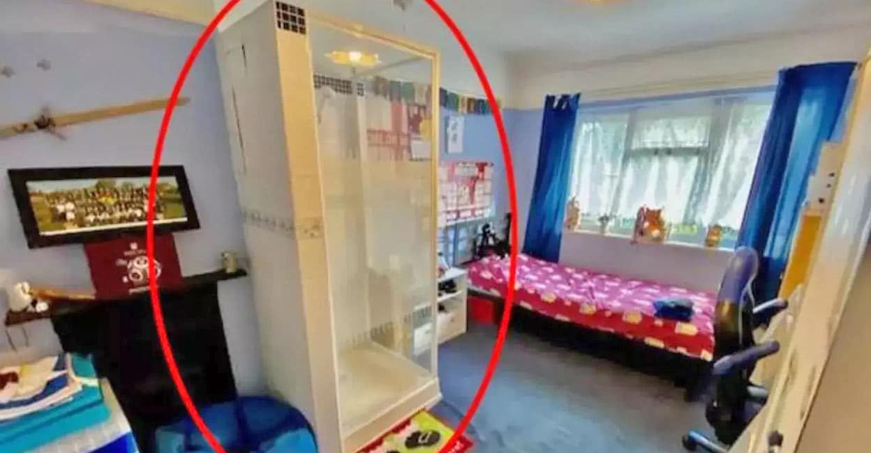 Transparent bathroom in the middle of the bedroom!  1.68 Crores for Vichitra House |Homestyle |Manoramaonline|  Manoramanews