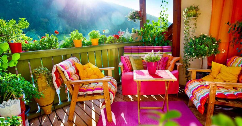 colorful-home-balcony colorful-home-balcony