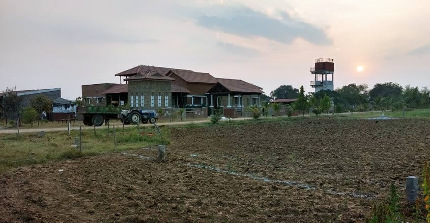 govardhan-house-farm-view govardhan-house-farm-view